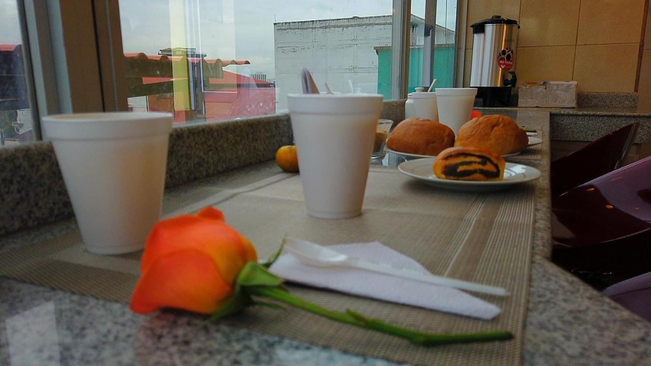 Hotel Olympus Plaza Quito Zewnętrze zdjęcie